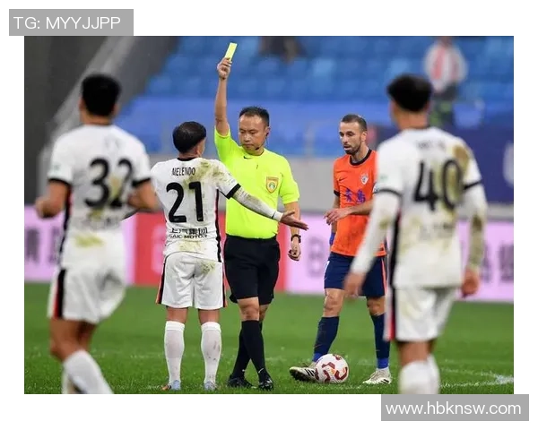 赛后分析:上海足球队与西安足球队的表现与状态对比探讨 赛后分析:上海足球队与西安足球队的表现与状态对比探讨